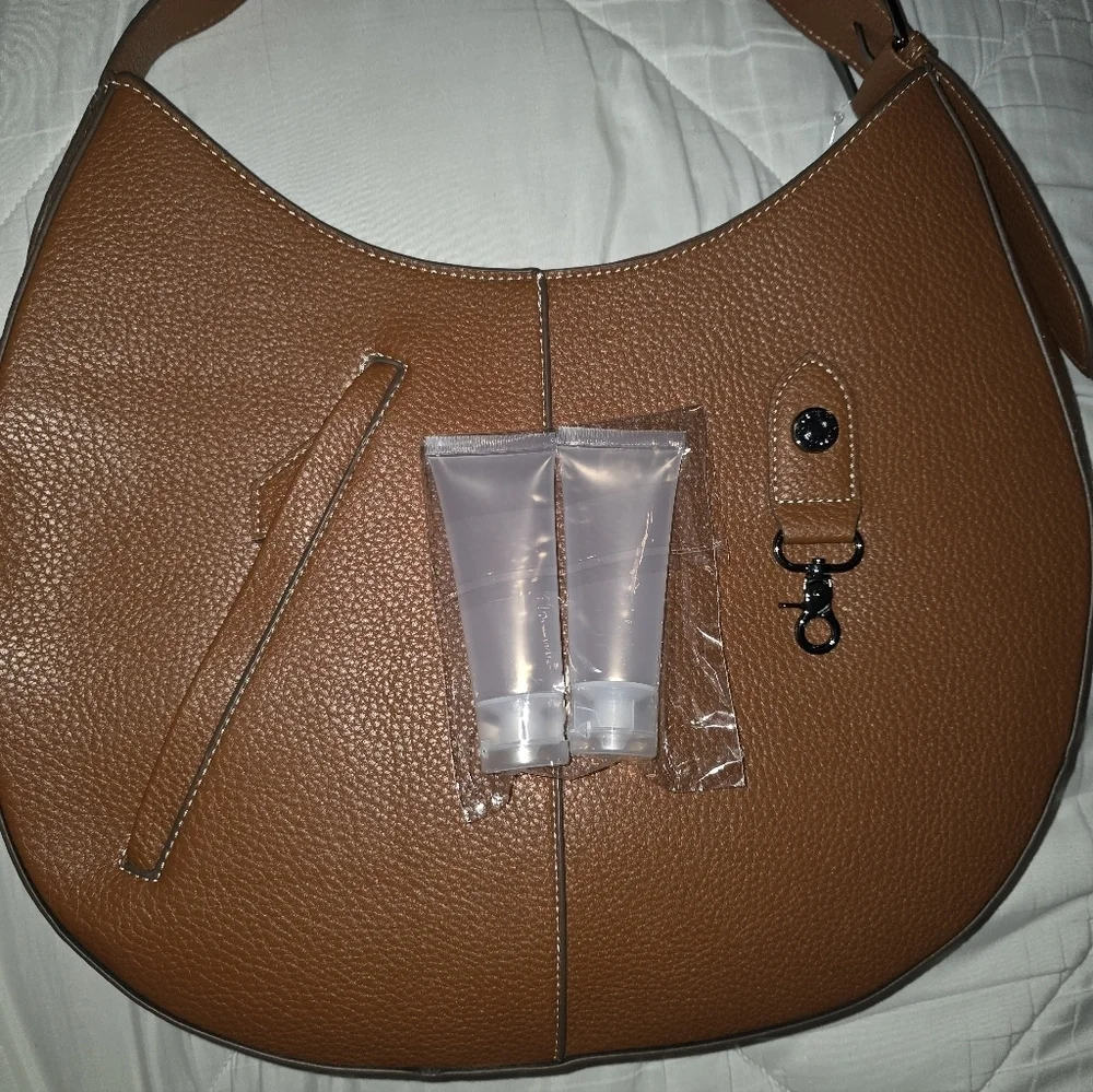 Max Studio XL Pebble Grain Commuter Travel Hobo Bag in Cognac Color - Picture 13 of 16